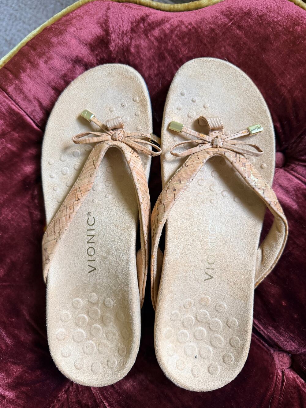 Vionic Bella Toe Post Comfort Sandal Flip Flop Gold Cork Size 9